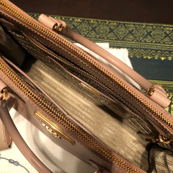 Authentic Prada Saffiano Lux Cammeo and Wallet - Picture 7 of 7